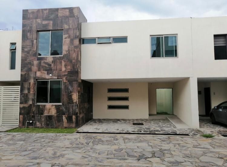 Casa Nueva en Renta Condominio La Romanza Tlaquepaque, Jalisco.